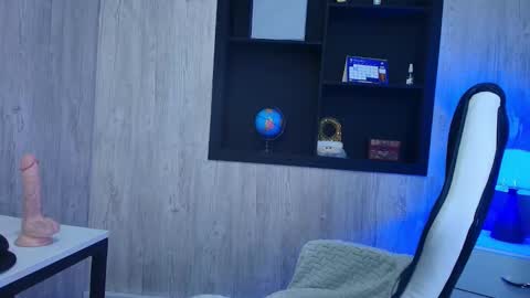 Snapshot of cristal_violeta chatting on January 6, 2026, 3:10 am CRISTAL VIOLETA online show from January 6, 2026, 3:10 am