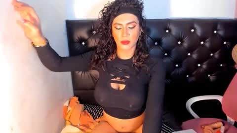 Snapshot of cristallwright chatting on December 16, 2024, 9:52 pm cristallwright online show from December 16, 2024, 9:52 pm