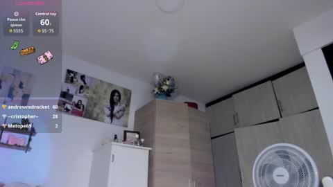 Snapshot of cristalmunez chatting on November 8, 2025, 3:12 pm cristal online show from November 8, 2025, 3:12 pm