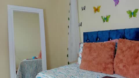 cristal walker online show from January 31, 2025, 4:06 pm