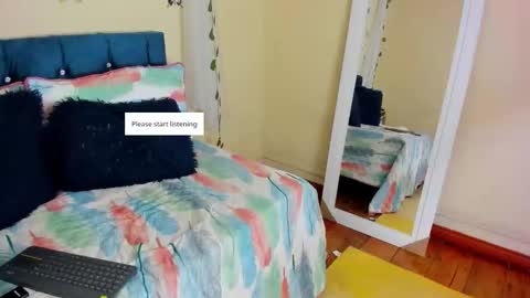 cristal walker online show from October 2, 2025, 11:39 am