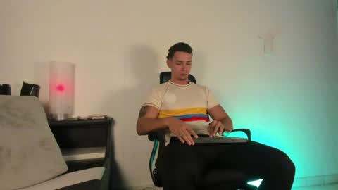 Snapshot of cristhian_wolf1 chatting on July 3, 2026, 2:45 pm CRIS online show from July 3, 2026, 2:45 pm