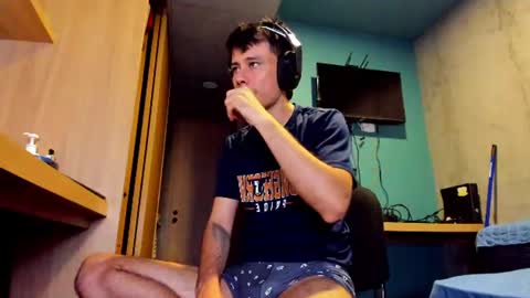 Snapshot of cristian_ortiz_1 chatting on June 11, 2026, 2:53 am Cristian online show from June 11, 2026, 2:53 am