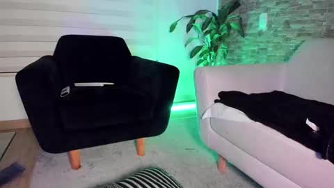 Snapshot of cristina_fernando chatting on December 4, 2024, 3:48 am soycriss online show from December 4, 2024, 3:48 am