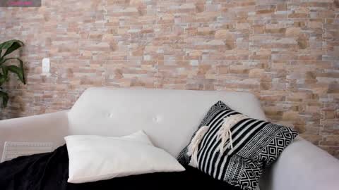 Snapshot of cristina_fernando chatting on December 7, 2024, 2:35 pm soycriss online show from December 7, 2024, 2:35 pm