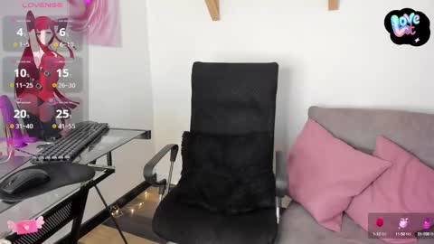 Snapshot of cristina_fernando chatting on February 12, 2025, 11:41 pm soycriss online show from February 12, 2025, 11:41 pm