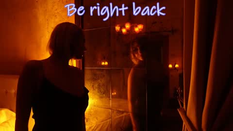 Snapshot of cristinavinci chatting on December 20, 2024, 6:56 pm CristinaVinci online show from December 20, 2024, 6:56 pm