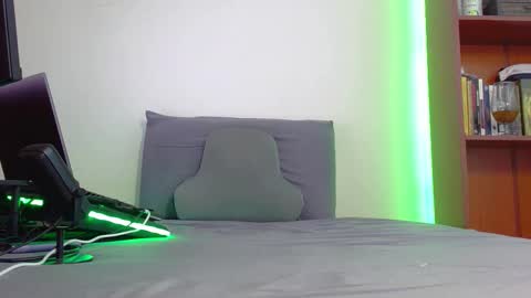 Snapshot of cristo_master chatting on December 17, 2025, 9:21 pm Tell me God independent model show your respect at all times online show from December 17, 2025, 9:21 pm