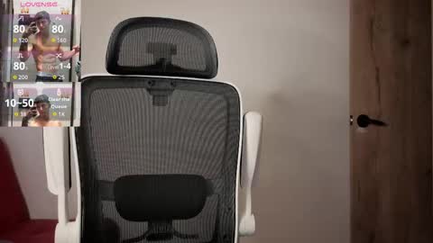 cristopher23  online show from December 23, 2025, 11:08 am