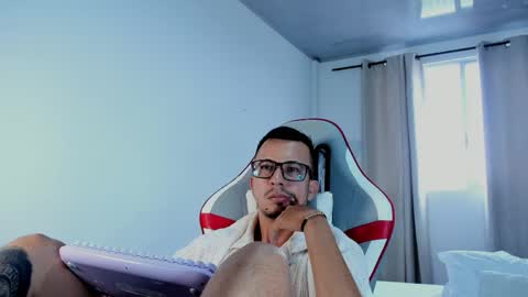 Cristopher  online show from April 7, 2026, 8:20 pm