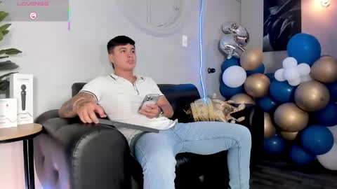 Cristopher online show from May 22, 2026, 1:06 pm