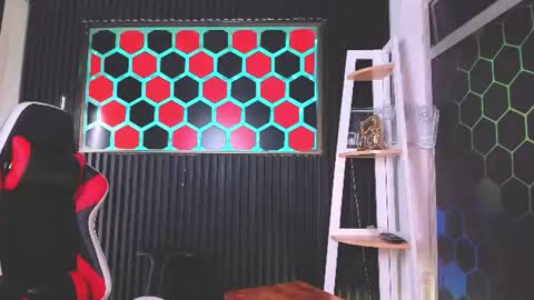 Cristopher  online show from June 18, 2026, 8:46 pm