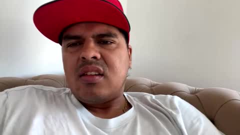 Snapshot of crisva7214 chatting on November 4, 2025, 2:16 pm crisva7214 online show from November 4, 2025, 2:16 pm