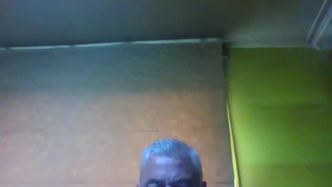 Snapshot of crmperez chatting on December 5, 2024, 9:50 pm crmperez online show from December 5, 2024, 9:50 pm