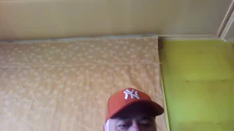 Snapshot of crmperez chatting on December 25, 2024, 8:28 pm crmperez online show from December 25, 2024, 8:28 pm