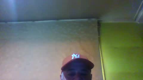 Snapshot of crmperez chatting on February 16, 2025, 10:21 pm crmperez online show from February 16, 2025, 10:21 pm