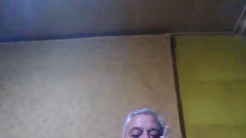 Snapshot of crmperez chatting on March 2, 2025, 1:15 am crmperez online show from March 2, 2025, 1:15 am