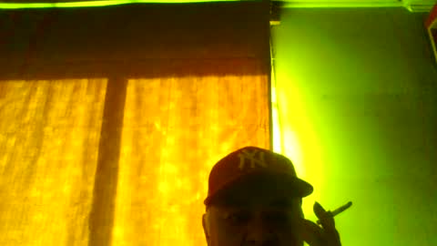 Snapshot of crmperez chatting on June 30, 2026, 6:53 pm crmperez online show from June 30, 2026, 6:53 pm