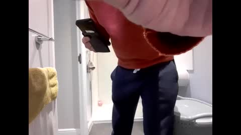 Snapshot of croup45 chatting on February 27, 2025, 10:26 am croup45 online show from February 27, 2025, 10:26 am