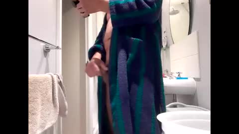 Snapshot of croup45 chatting on November 19, 2025, 8:03 am croup45 online show from November 19, 2025, 8:03 am