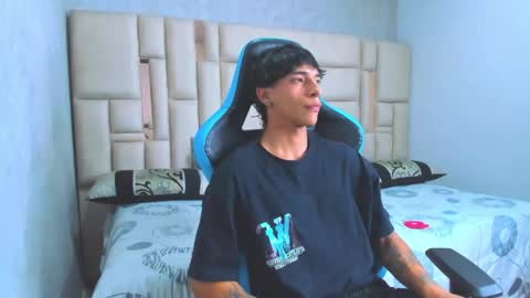 Snapshot of croy_myer chatting on February 20, 2026, 7:43 am Croy online show from February 20, 2026, 7:43 am