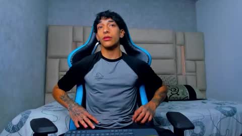 Snapshot of croy_myer chatting on February 27, 2026, 5:40 am Croy online show from February 27, 2026, 5:40 am