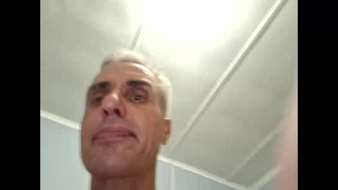 Snapshot of crucut80 chatting on December 22, 2024, 7:31 pm Crucut online show from December 22, 2024, 7:31 pm