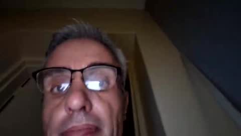 Snapshot of crucut80 chatting on January 13, 2025, 3:23 am Crucut online show from January 13, 2025, 3:23 am