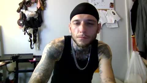 cruz815 online show from May 19, 2026, 2:18 am