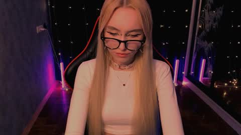 crybambi online show from April 6, 2026, 7:04 pm