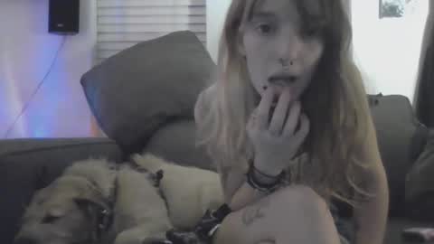 kybaby online show from December 11, 2024, 1:47 am