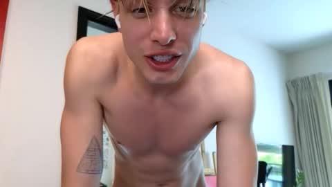 Snapshot of cryptongood chatting on November 23, 2025, 6:35 am Lin inst lingoodyy online show from November 23, 2025, 6:35 am