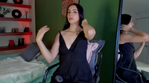 crystal_arlette online show from February 24, 2026, 1:42 pm