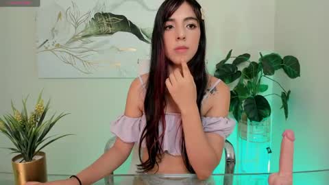 crystal_arlette online show from May 23, 2026, 1:26 pm