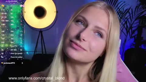 Crystal online show from September 25, 2025, 8:01 pm
