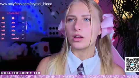 Crystal online show from October 8, 2025, 7:44 pm