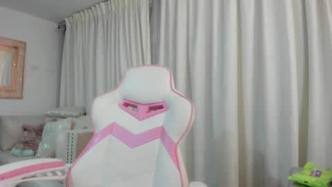 angie  online show from February 4, 2026, 3:56 am