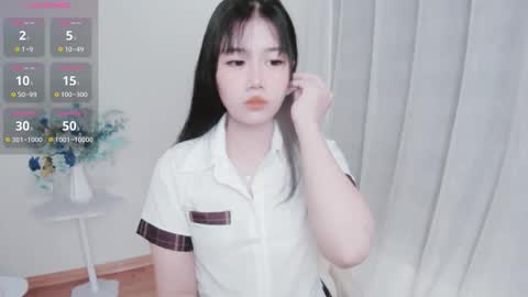 crystal_lea online show from October 7, 2025, 1:47 am