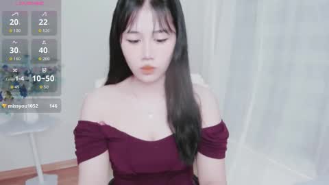 crystal_lea online show from October 10, 2025, 1:37 am