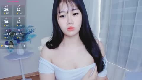 crystal_lea online show from October 15, 2025, 1:28 am