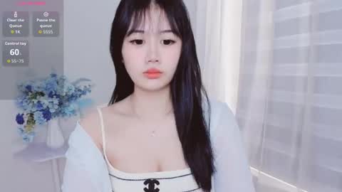 crystal_lea online show from October 20, 2025, 1:17 am