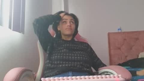 Crystal Blaze online show from October 17, 2025, 3:58 pm