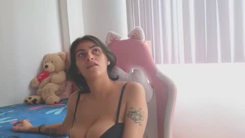 Crystal Blaze online show from November 7, 2025, 3:12 pm