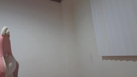 Crystal Blaze online show from December 17, 2025, 10:21 am