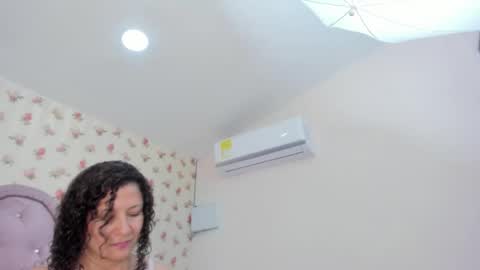 Milf Latina online show from May 29, 2026, 2:15 pm