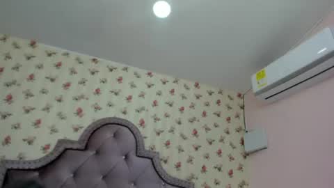 Milf Latina online show from August 8, 2026, 2:41 pm