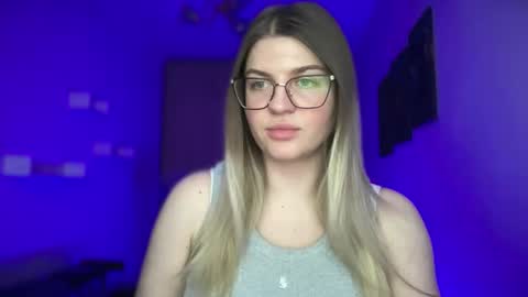 crystalblush01 online show from April 25, 2026, 2:25 pm