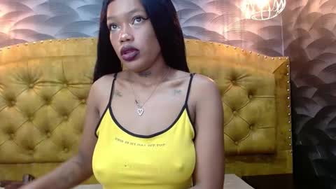 Snapshot of crystalbrooke3x chatting on September 29, 2025, 9:30 pm Crystal online show from September 29, 2025, 9:30 pm