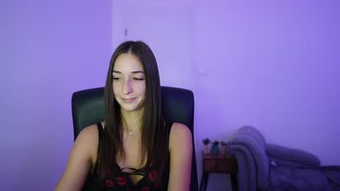 Crystalbrunette18 online show from June 21, 2026, 6:10 pm