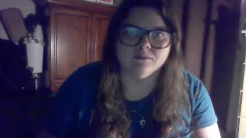 Snapshot of crystalizzzee chatting on February 20, 2025, 2:29 am Herekittykitty69 online show from February 20, 2025, 2:29 am